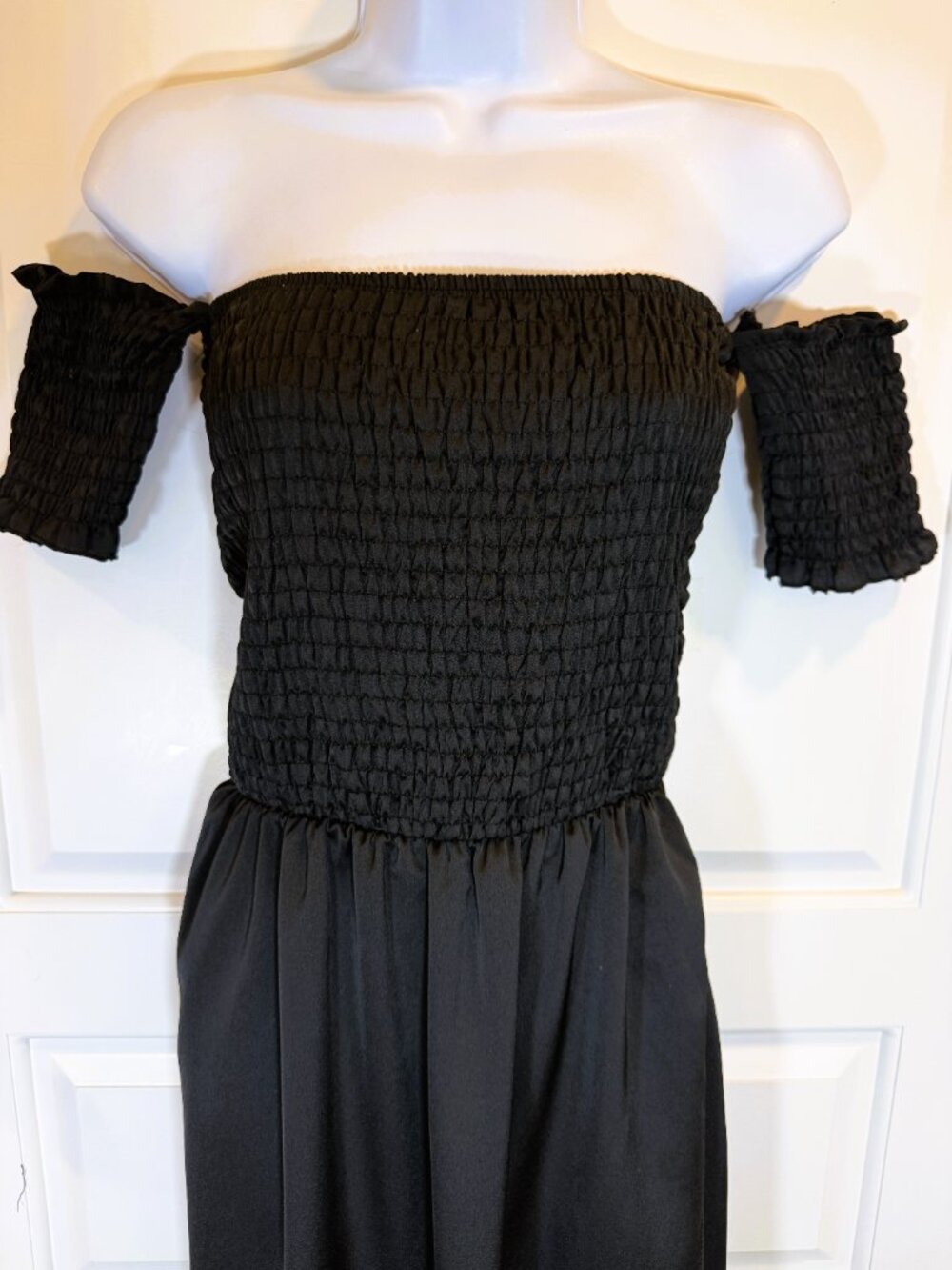 PARISIAN Black Off Shoulder Smocked Maxi Dress Size Medium Made in Italy - Picture 3 of 12